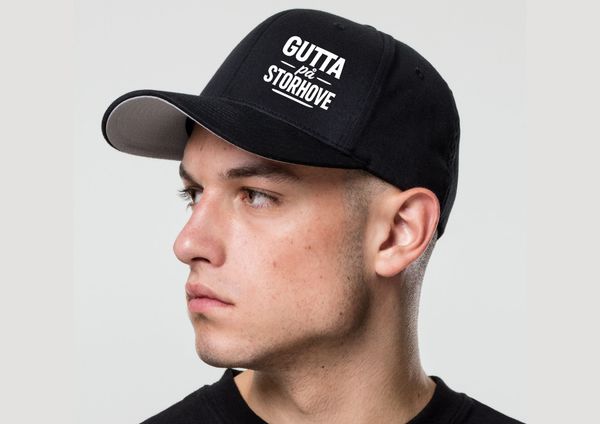 Gutta på Storhove caps
